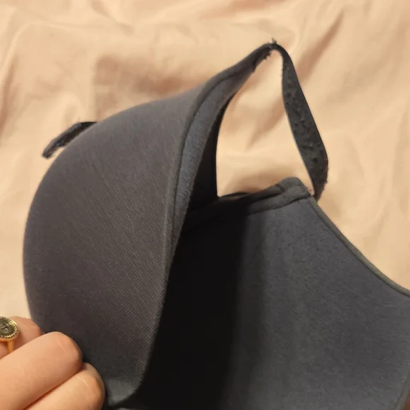 Victoria Secret Black Push Up Bra 38D - Picture 9 of 9